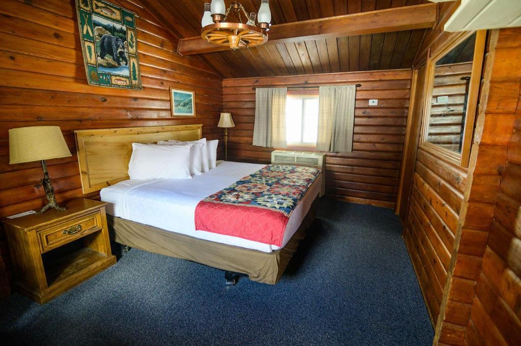 Lochsa Lodge Lolo Екстериор снимка
