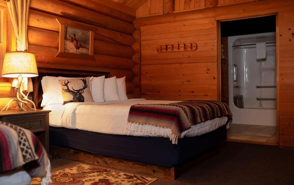 Lochsa Lodge Lolo Екстериор снимка