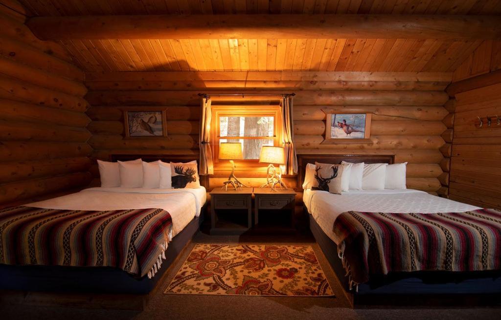 Lochsa Lodge Lolo Екстериор снимка